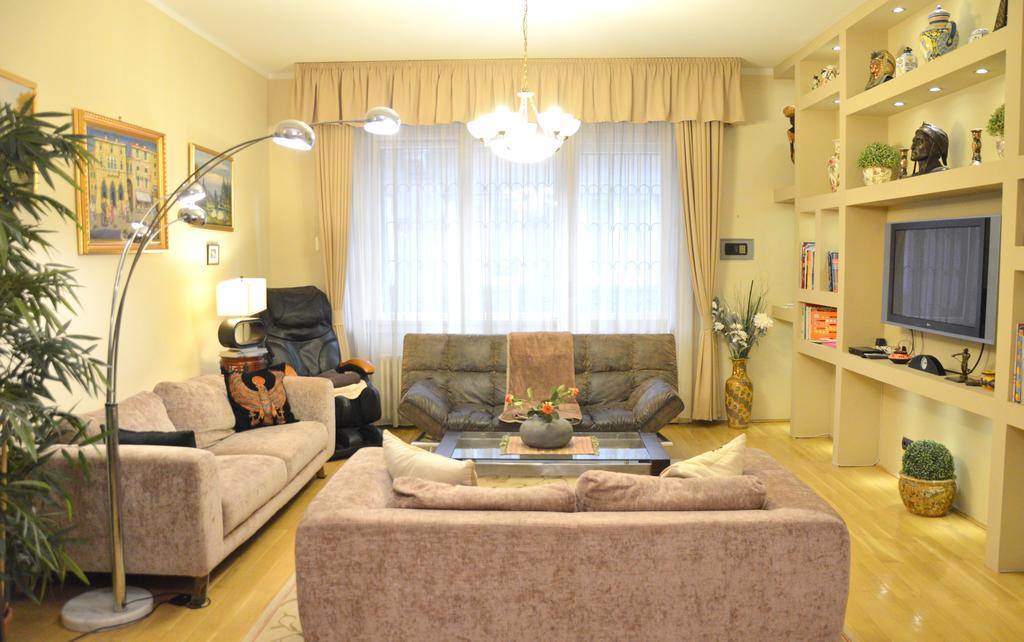 ブダペストClassic Flat At Basilicaアパートメント エクステリア 写真